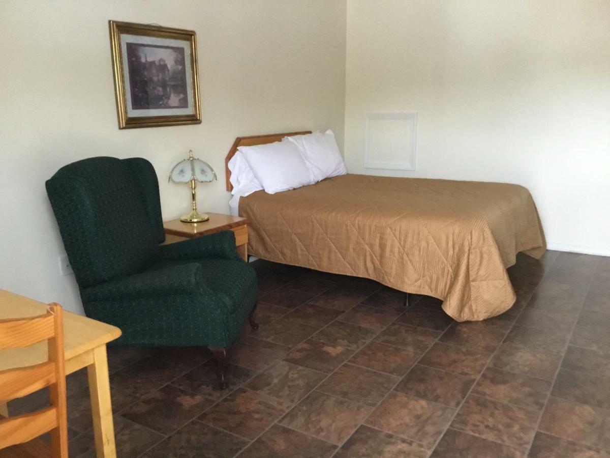 Fort Road Motel Perth-Andover Ngoại thất bức ảnh